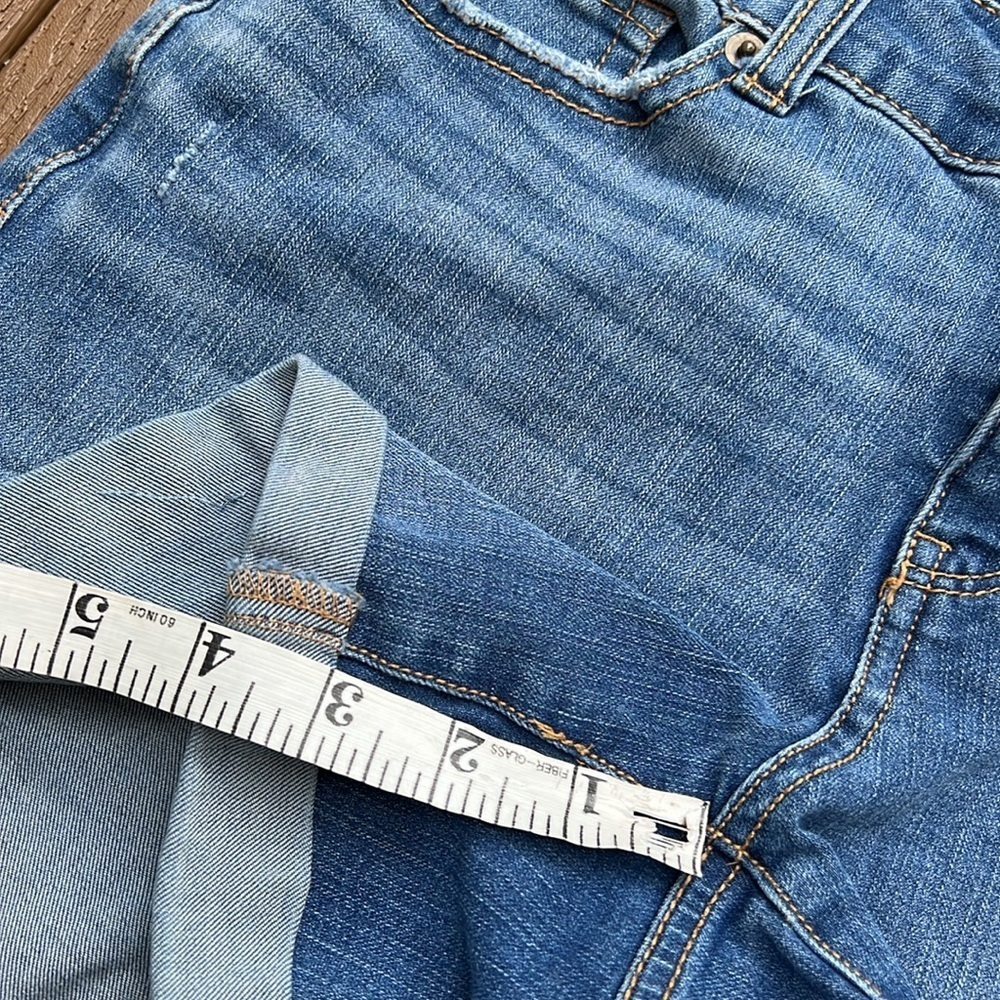 Time and true cuffed jeans, shorts SZ 4 - Picture 6 of 6